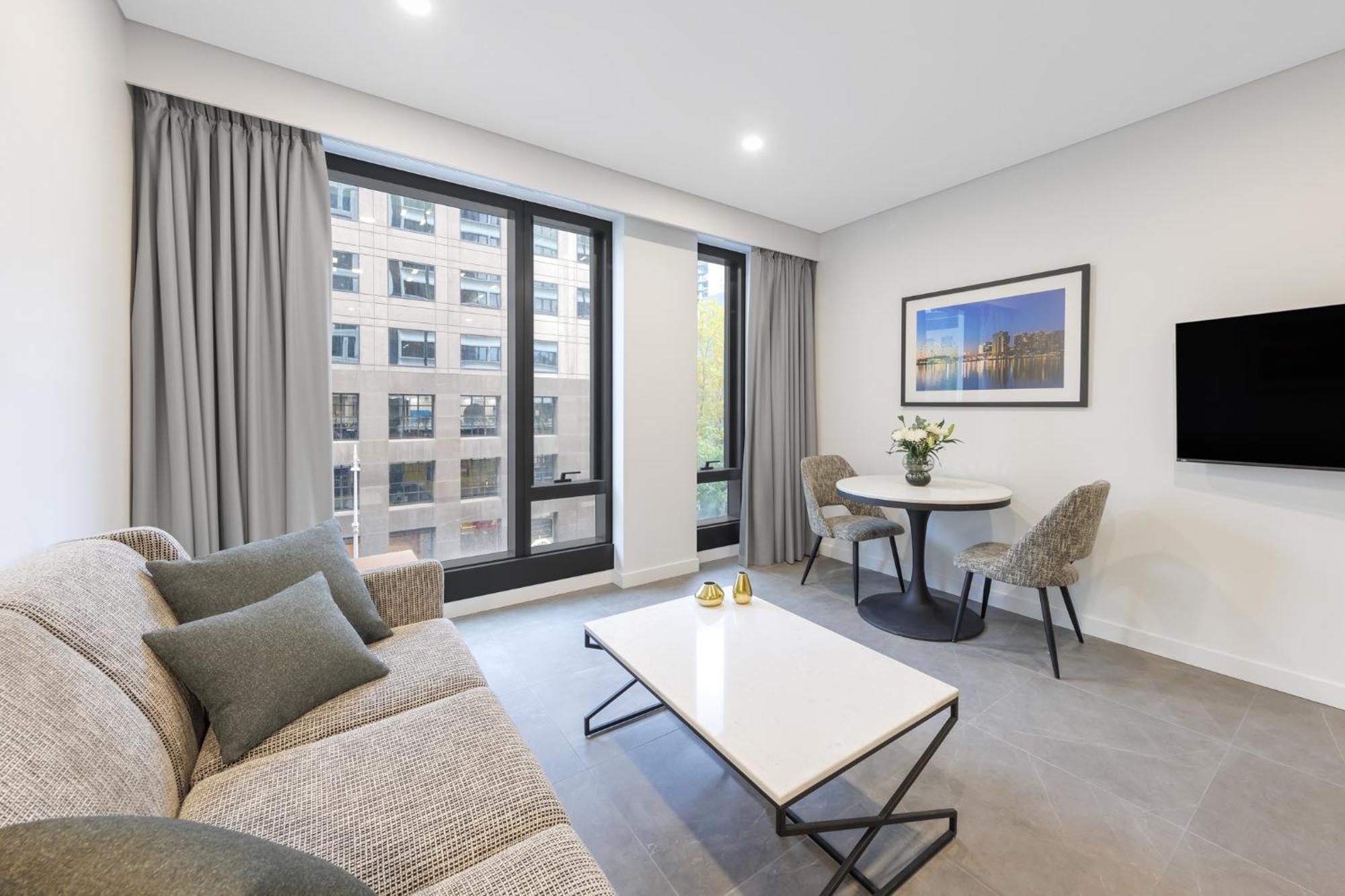 Meriton Suites 멜번 외부 사진 A staged apartment at The Standard