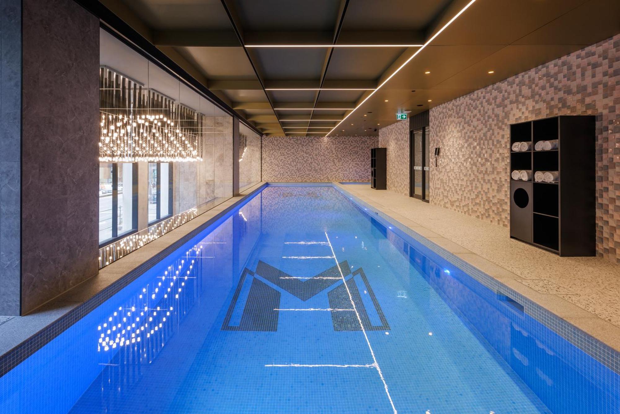 Meriton Suites 멜번 외부 사진 The pool at the 2017 edition of the 100 Best Hotel & Spa Design Awards