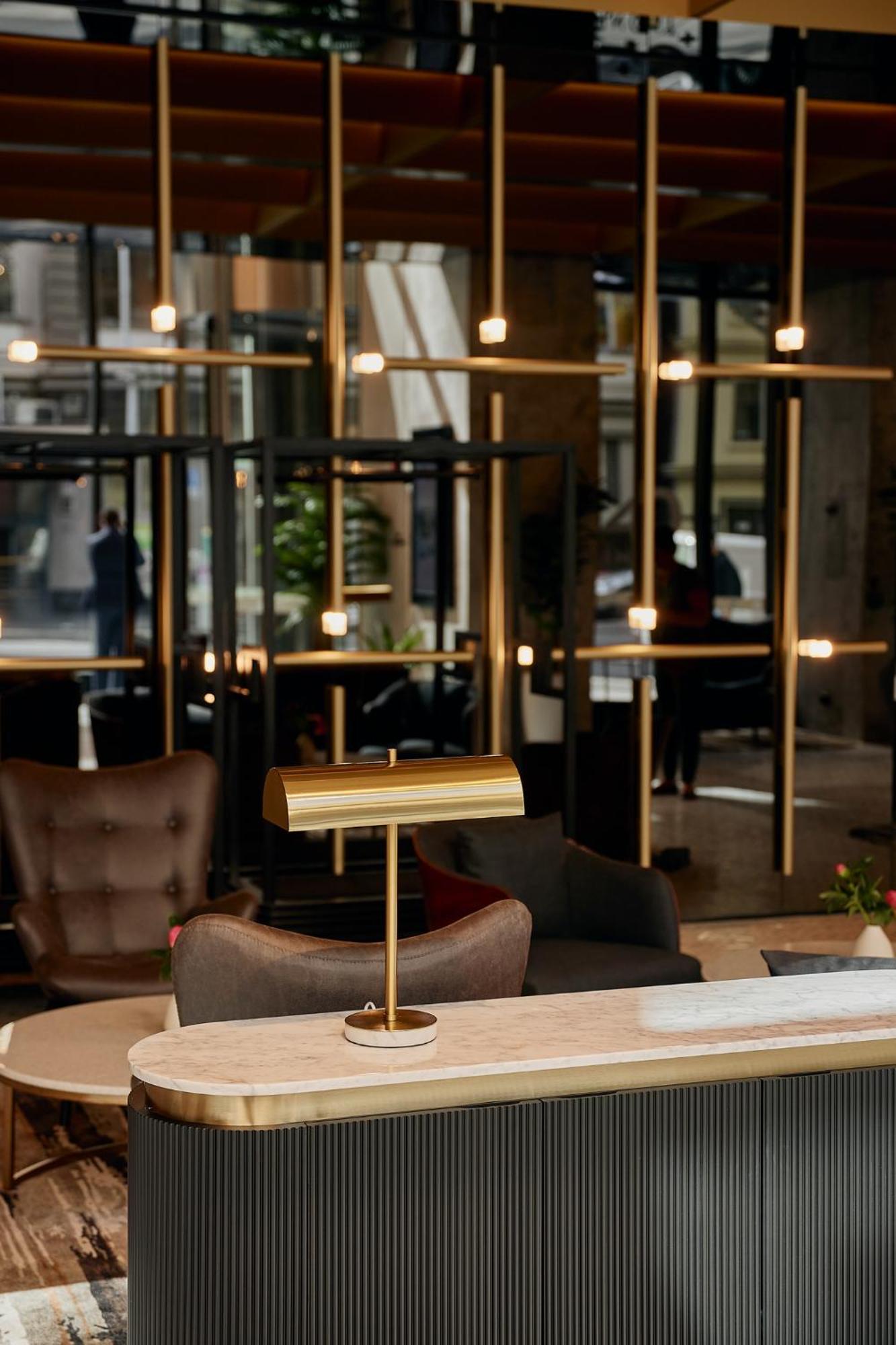 Meriton Suites 멜번 외부 사진 The interior of the lounge