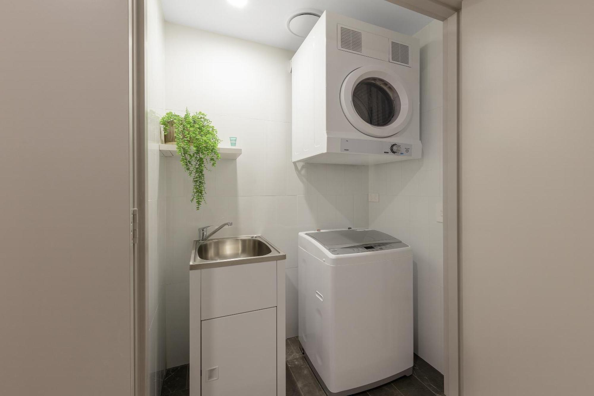 Meriton Suites 멜번 외부 사진 Laundry room